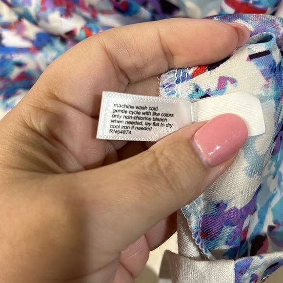 The Limited Floral Raglan Tee - Picture 8 of 8